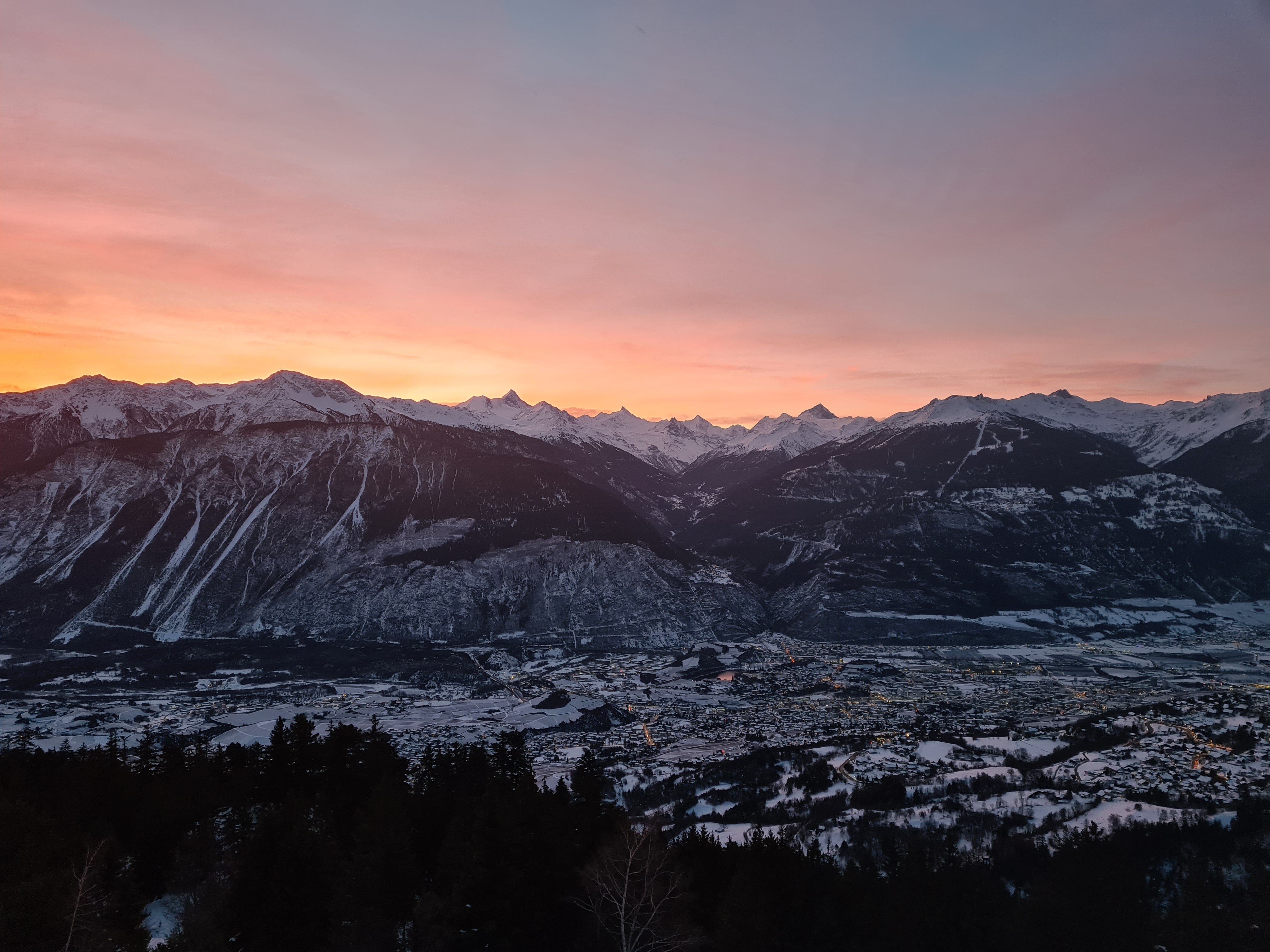 Alpenpanorama bei Sonnenaufgang