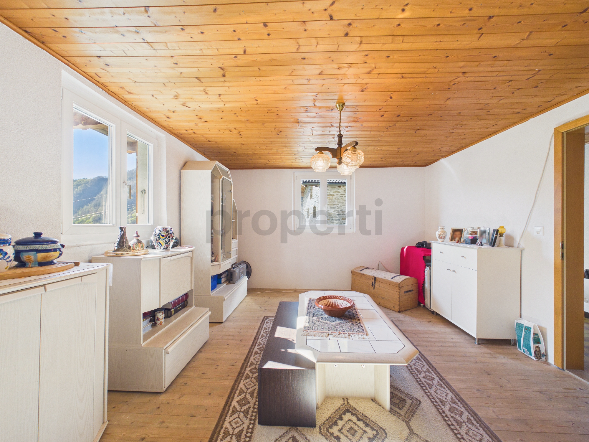 Gemütlicher Dachraum mit Holzdecke