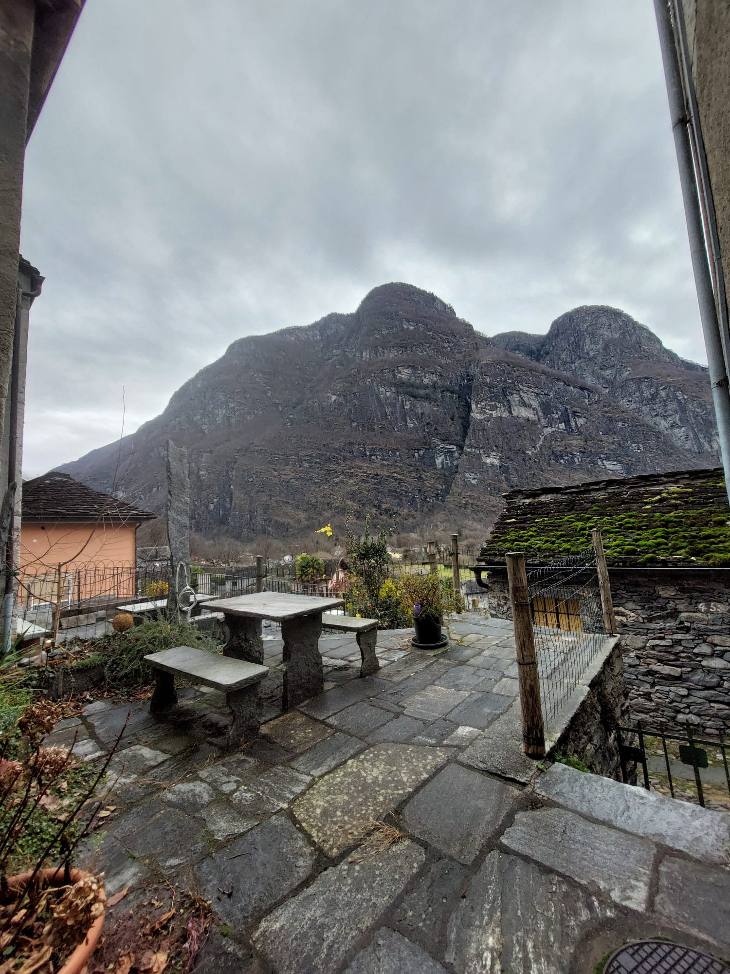 Terrasse mit Bergblick