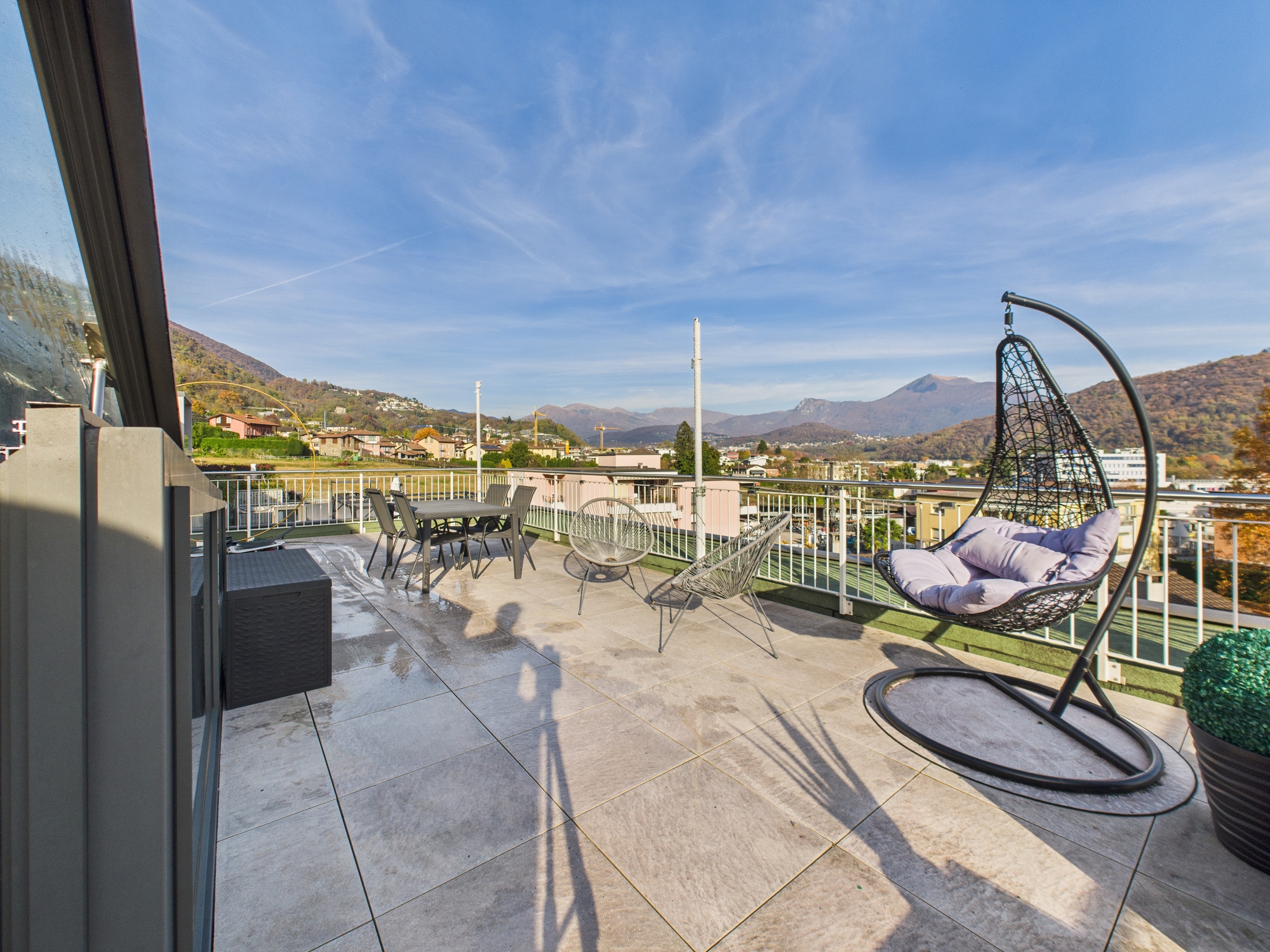 Terrasse mit Bergblick