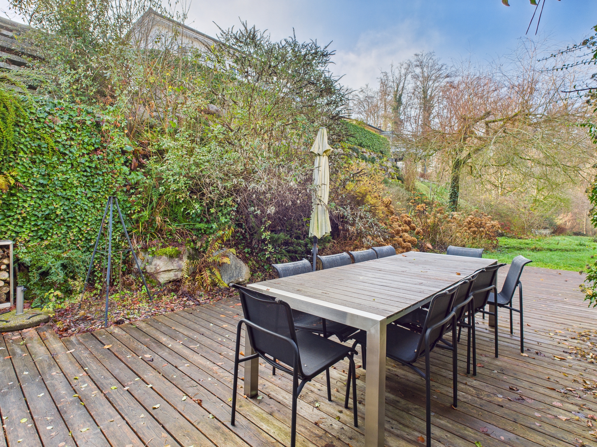 Garten-Terrasse mit Essplatz