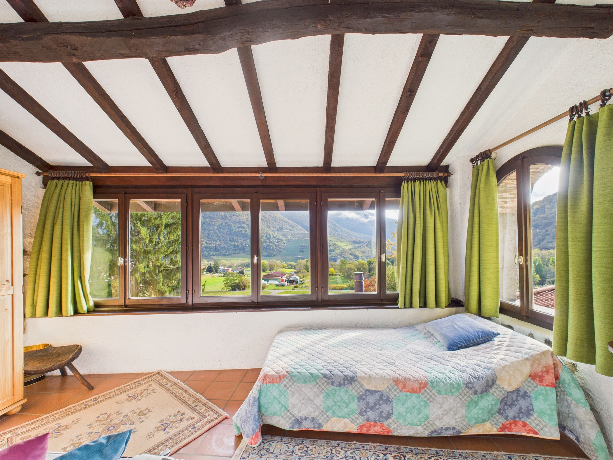 Schlafzimmer mit Bergblick