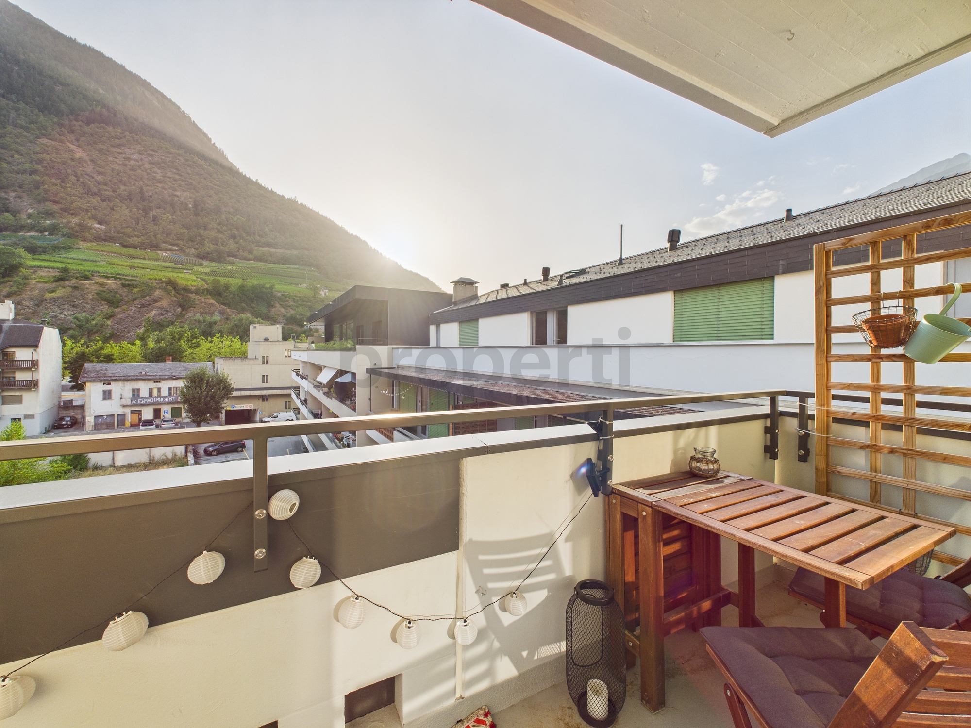 Balkon mit Bergblick
