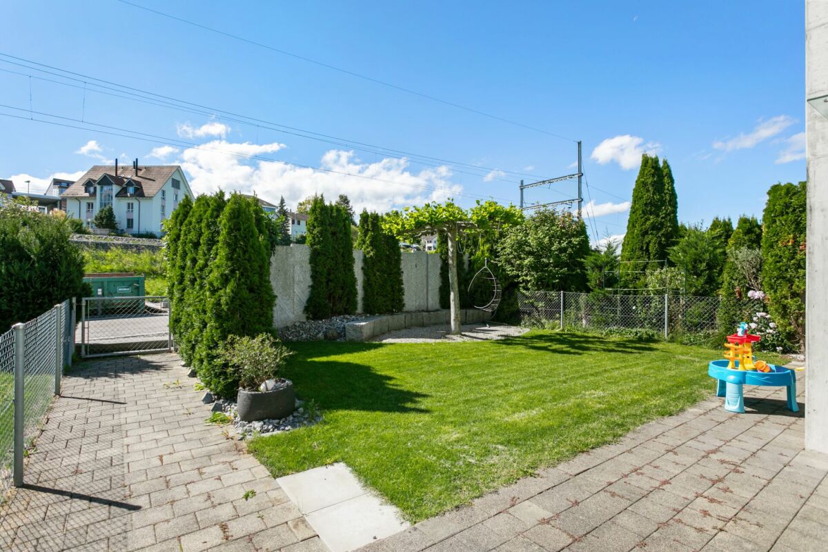 Gepflegter Garten mit Terrasse