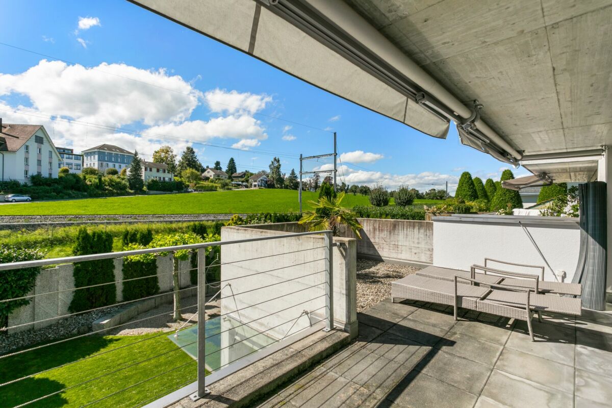 Terrasse mit Blick ins Grüne