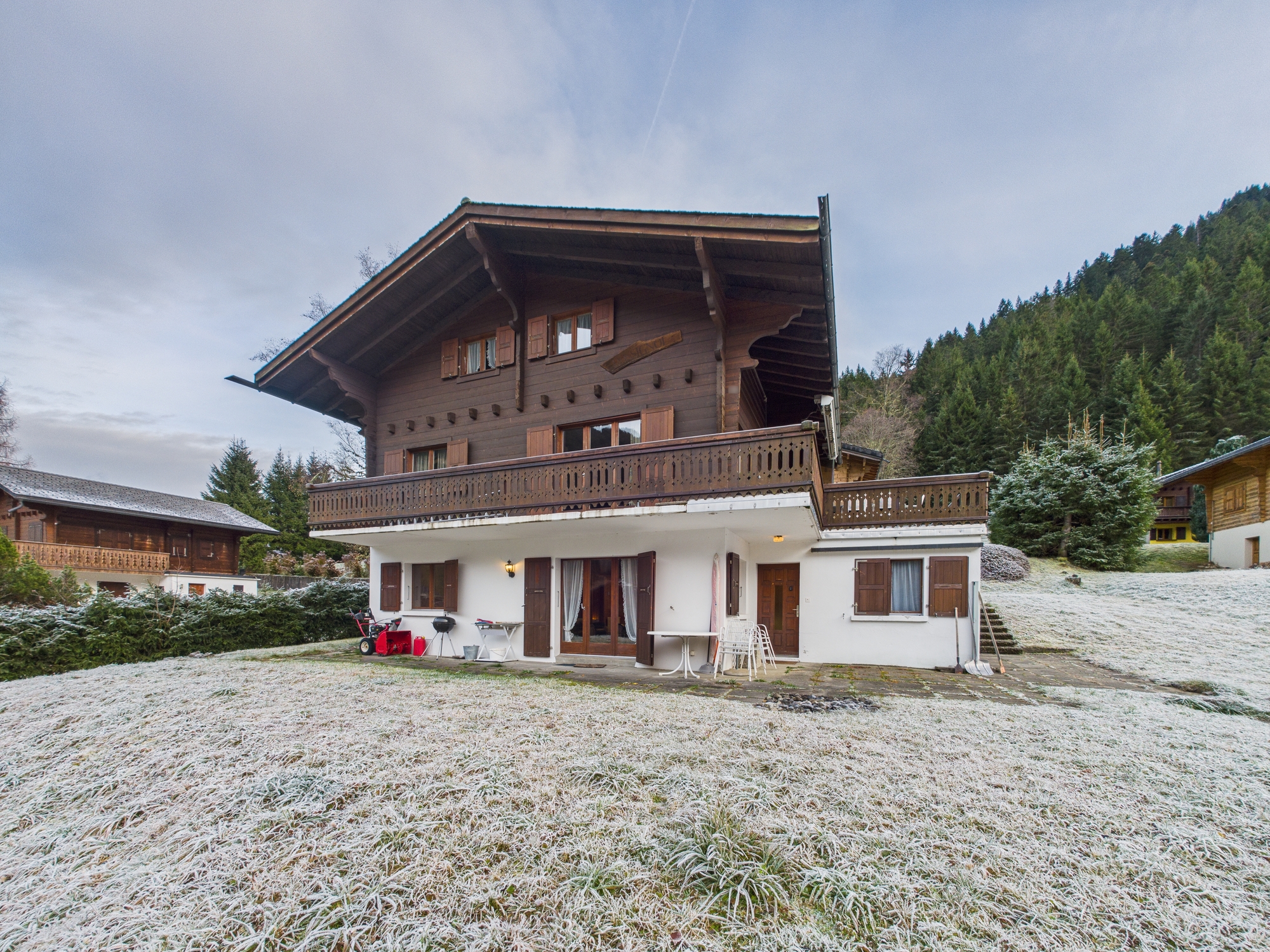 Alpenchalet mit Balkon