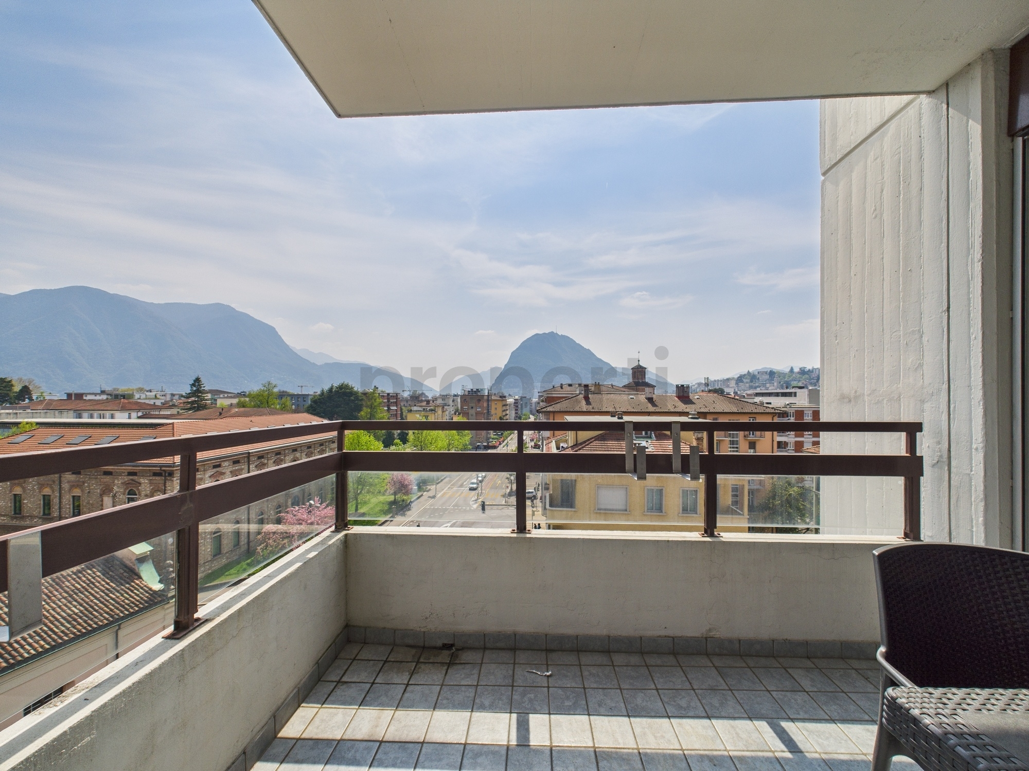 Balkon mit Bergblick