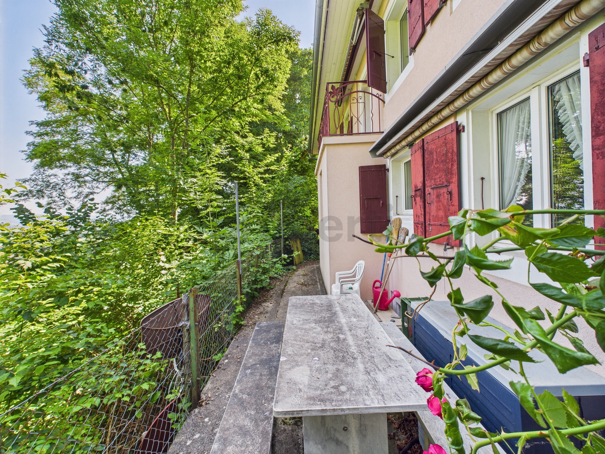 Balkon mit Blick ins Grüne