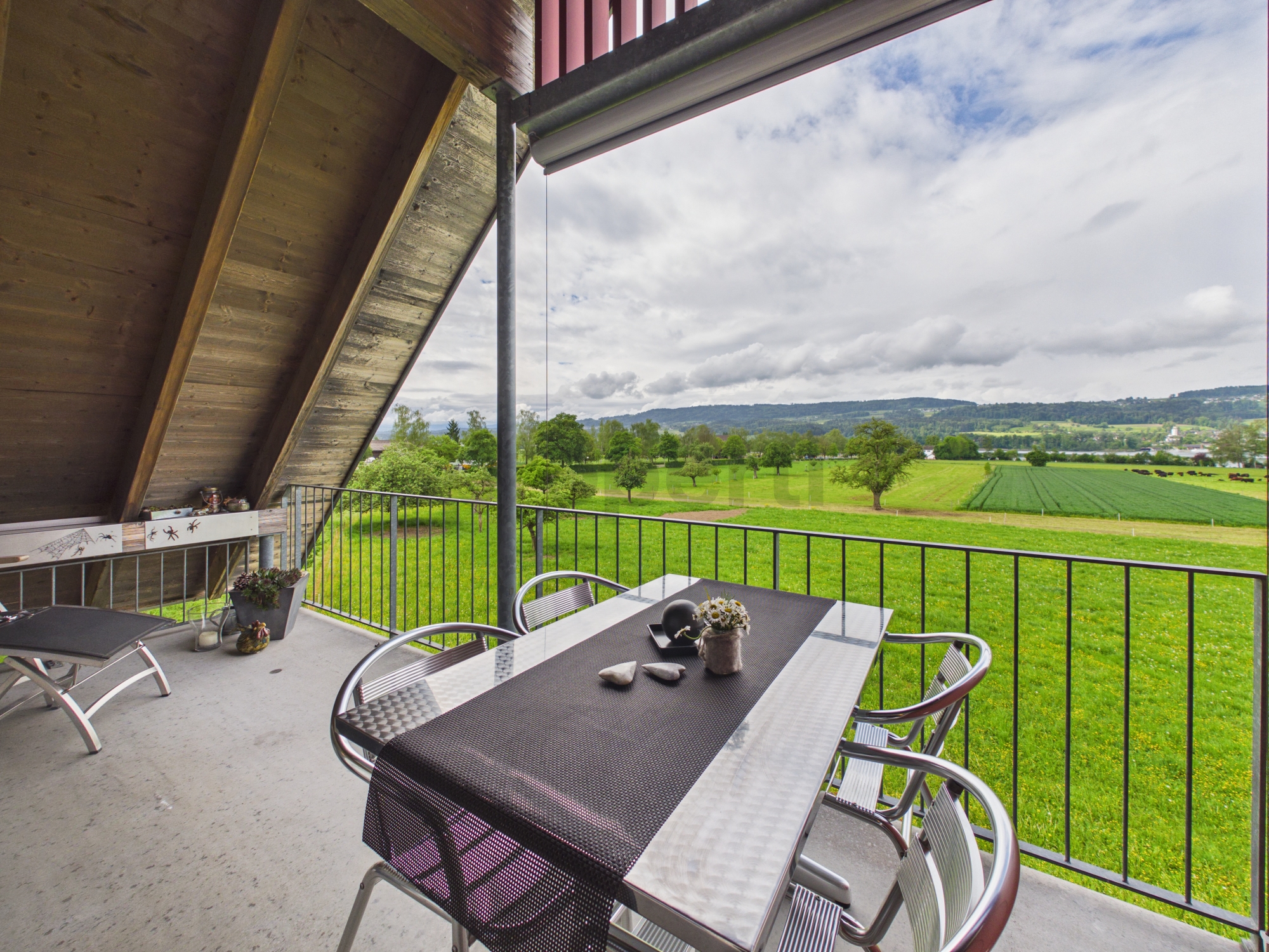 Balkon mit Landschaftsblick