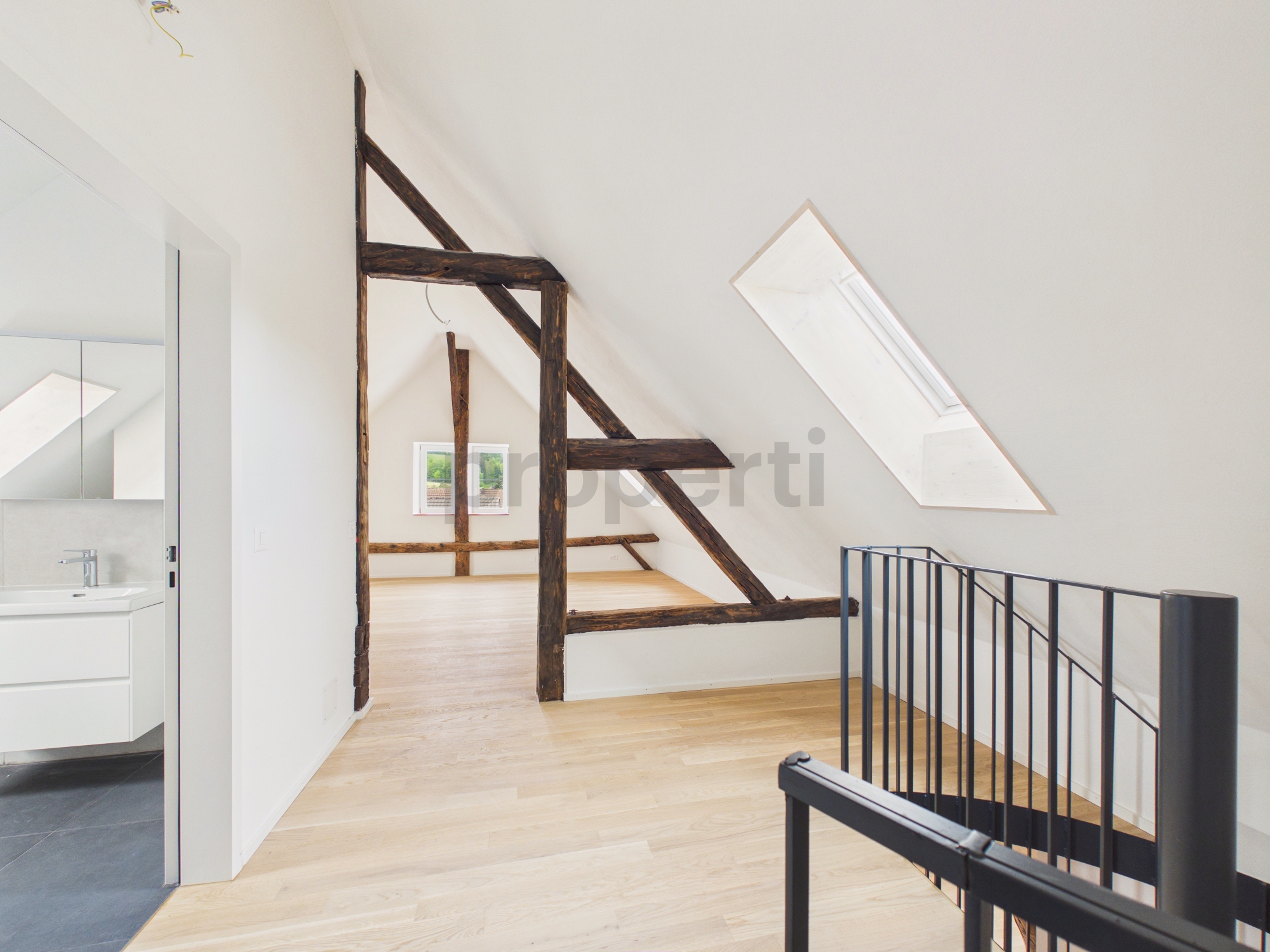 Dachgeschoss mit Galerie und Treppenbereich