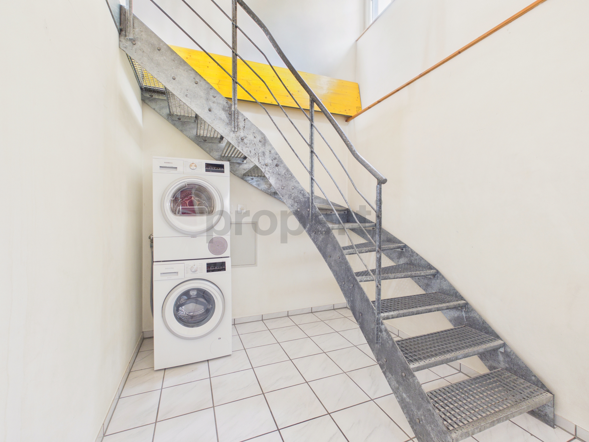 Waschkeller mit Treppe
