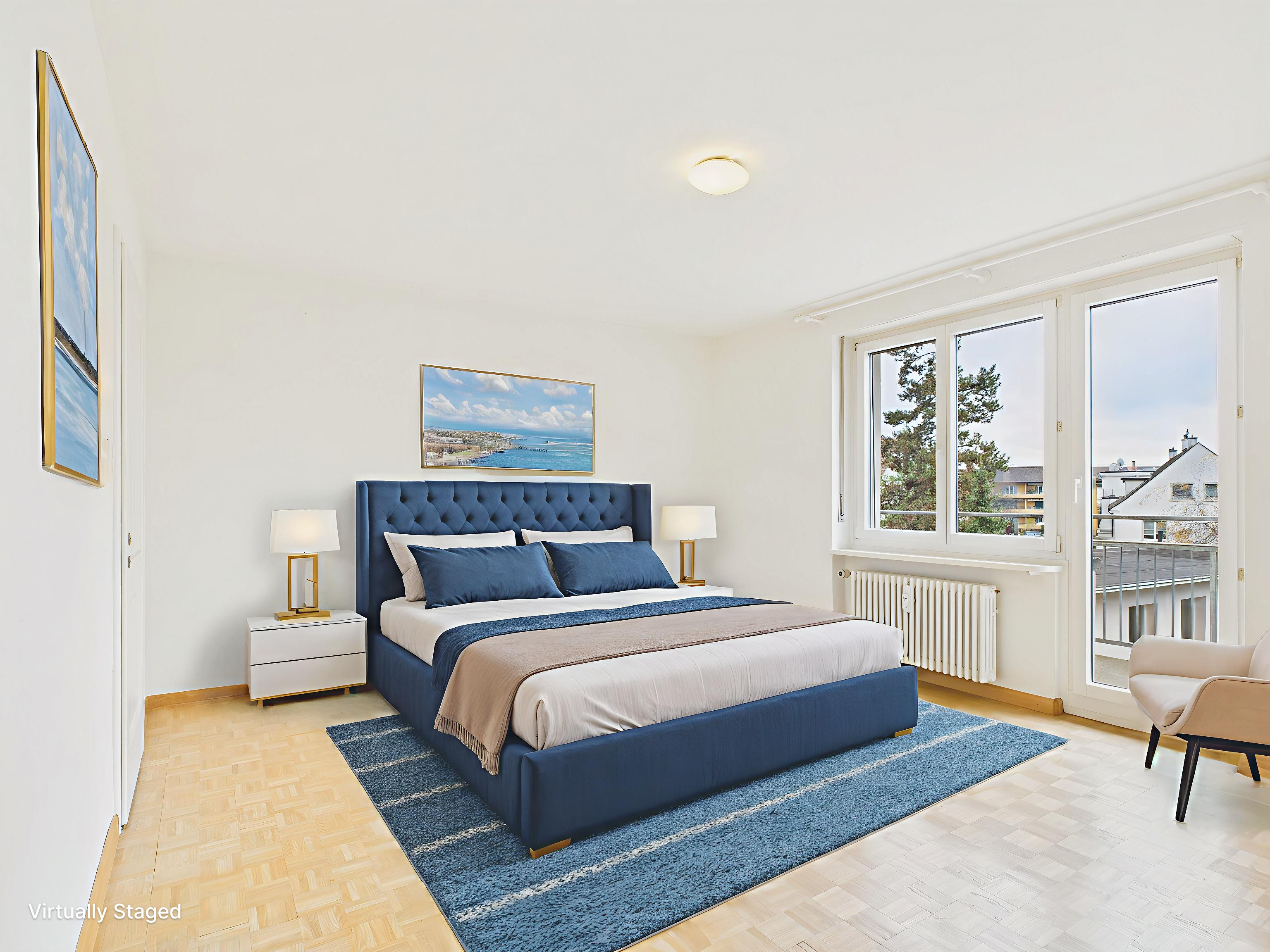 Virtuell gestagtes Schlafzimmer mit Balkonblick