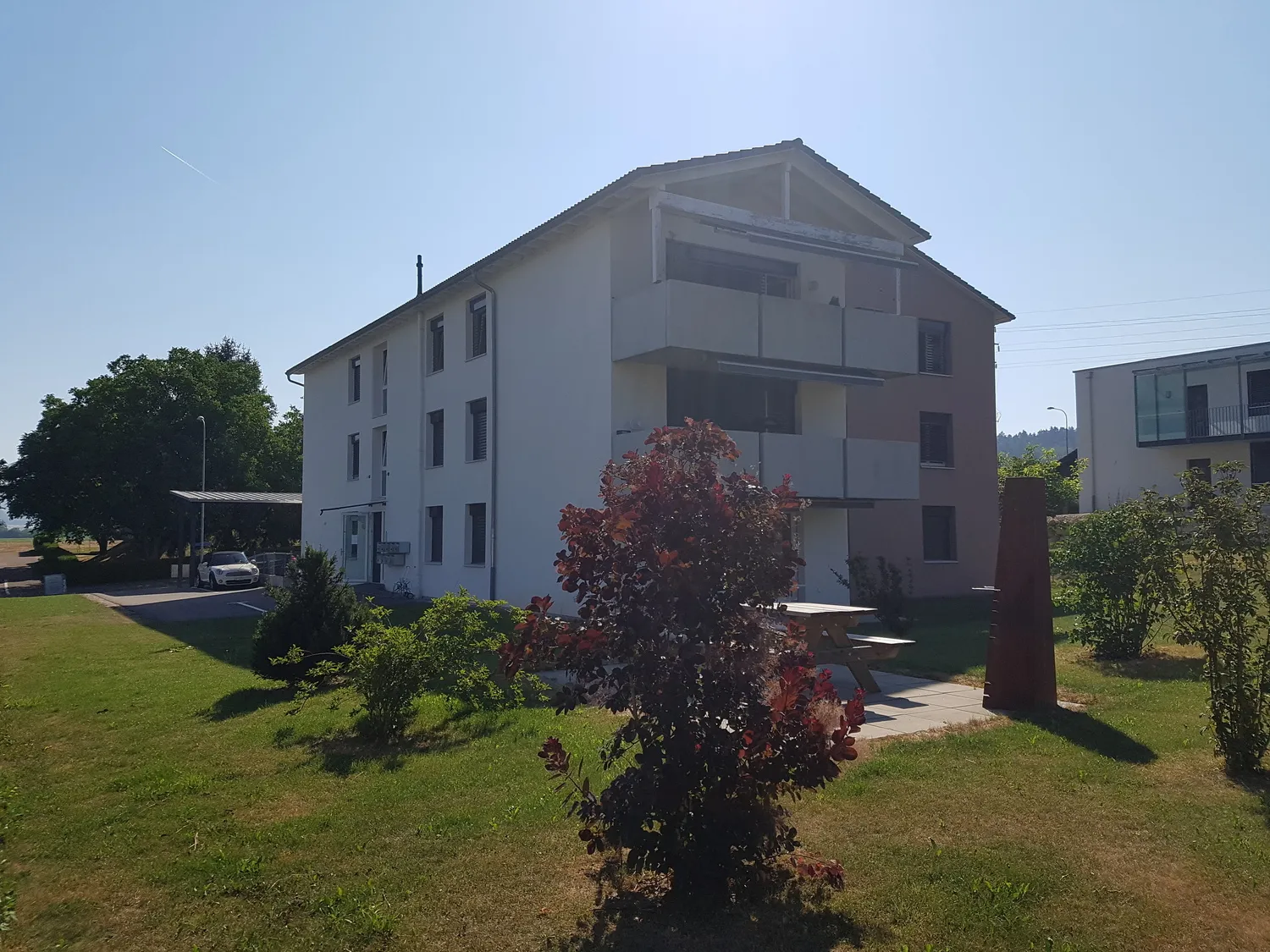 Mehrfamilienhaus mit Garten