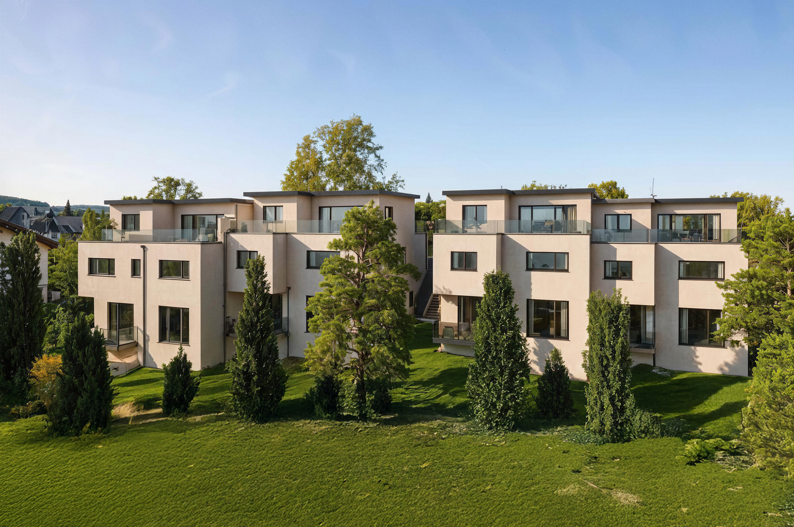 Moderne Wohnanlage mit mehreren Baukörpern