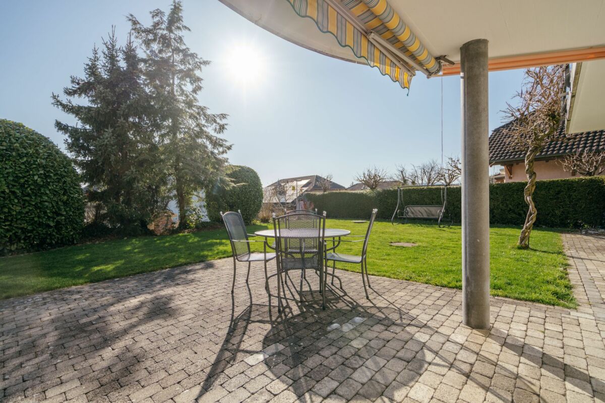 Terrasse mit Garten