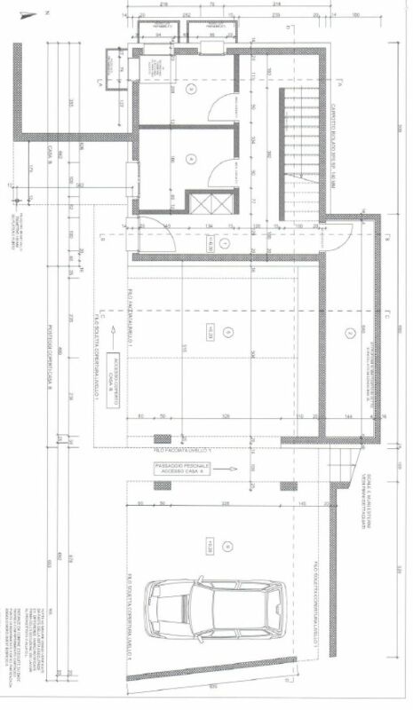 Grundriss mit Garage und Nebenräumen