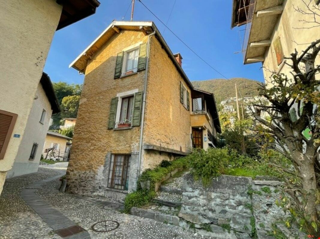 Historisches Wohnhaus in Hanglage