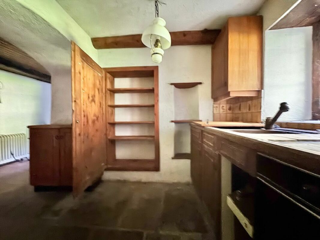Rustikale Küche mit Holzfronten