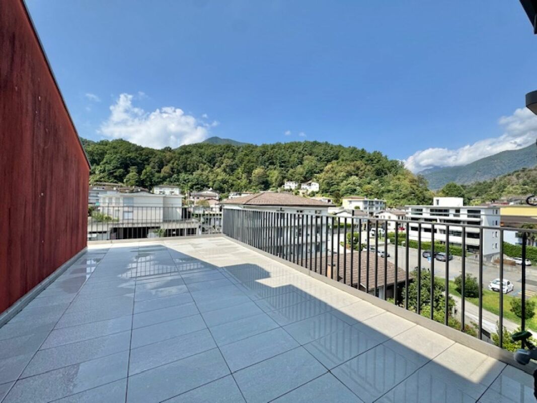 Balkon mit Bergblick