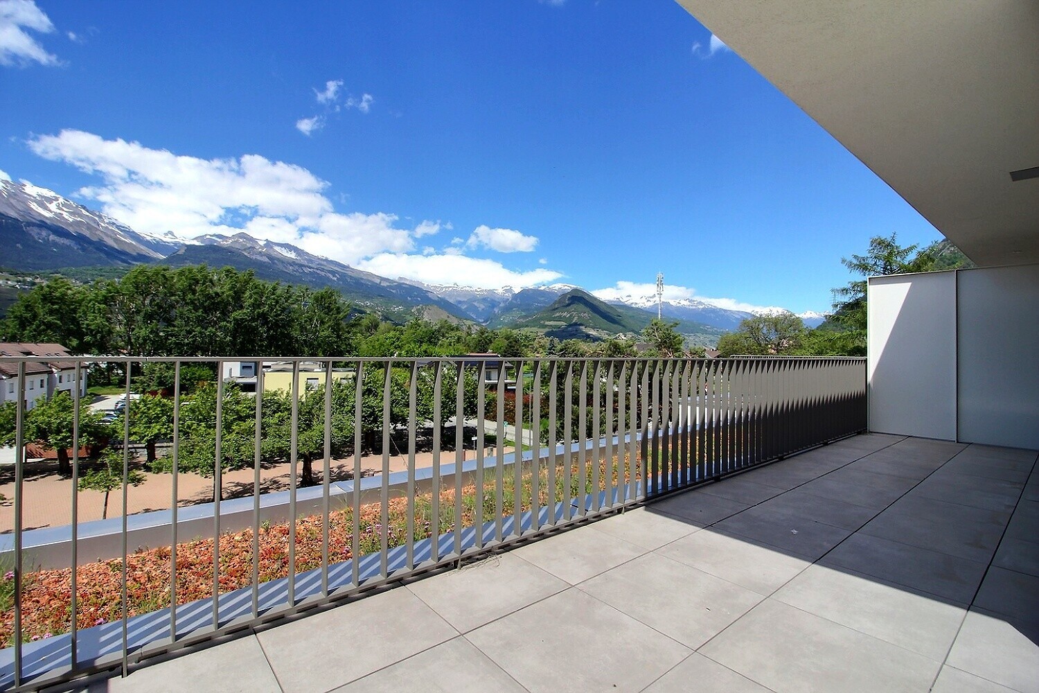 Balkon mit Bergblick