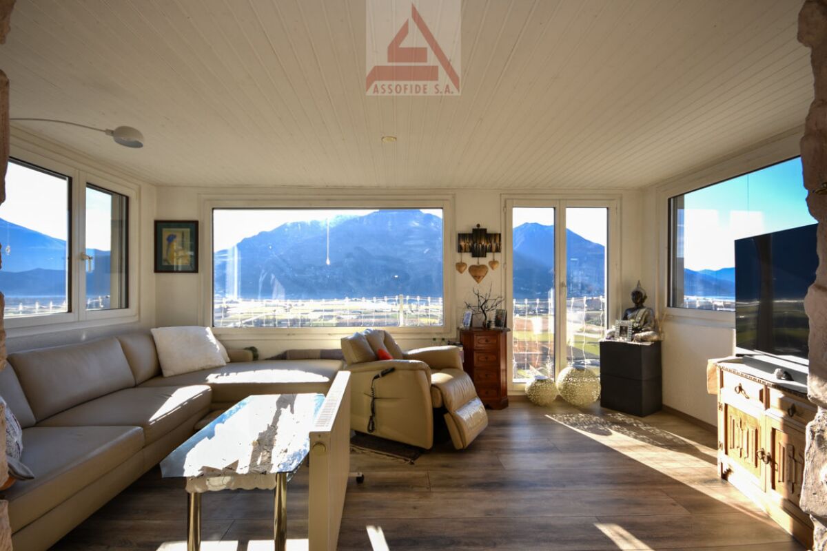 Wohnzimmer mit Panoramablick
