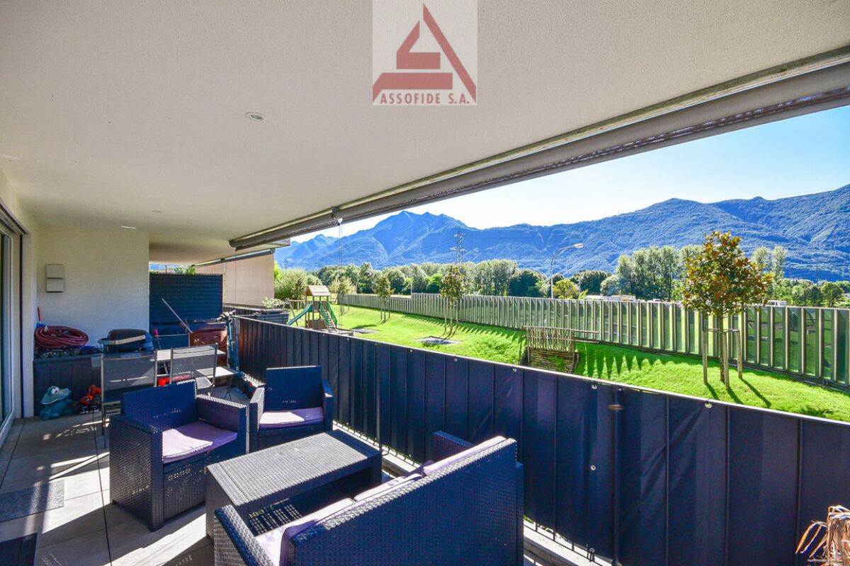 Balkon mit Bergblick