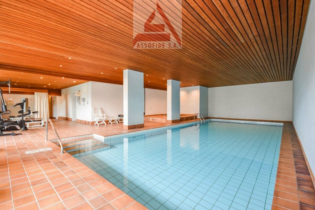 Innenpool mit Wellnessbereich