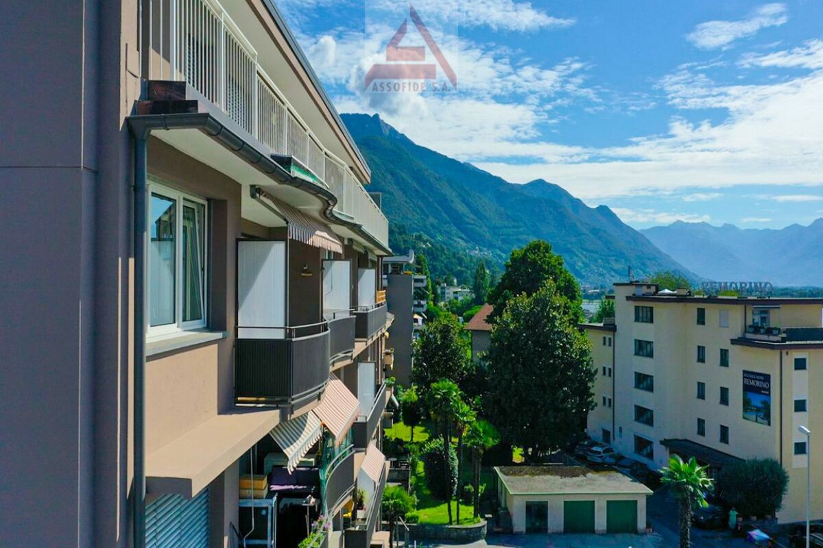 Balkon- und Bergblick