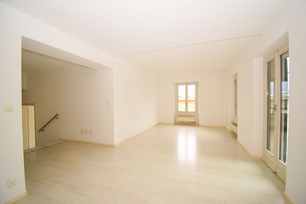 Heller leerer Wohnraum