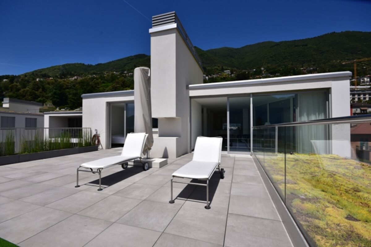 Dachterrasse mit Liegen
