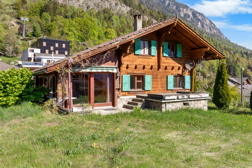 Alpines Holzchalet mit Garten