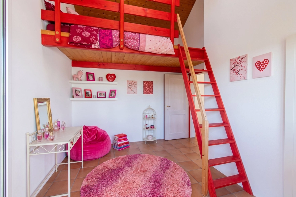 Kinderzimmer mit Hochbett