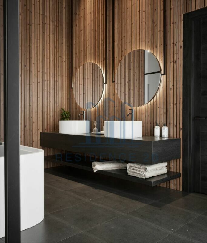 Modernes Badezimmer mit Holzverkleidung