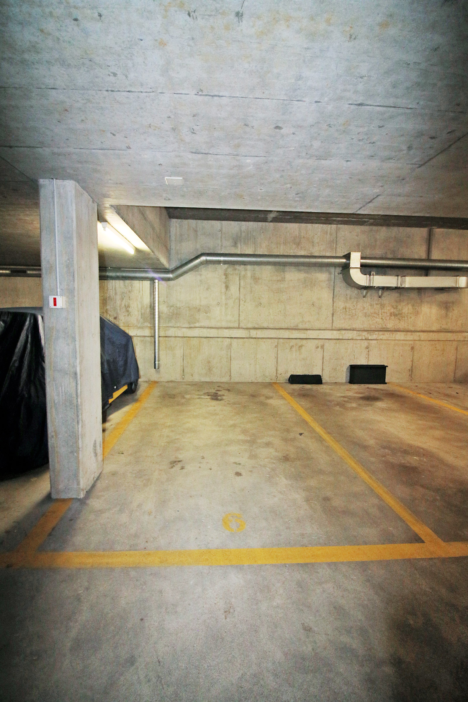 Tiefgarage mit Stellplatz