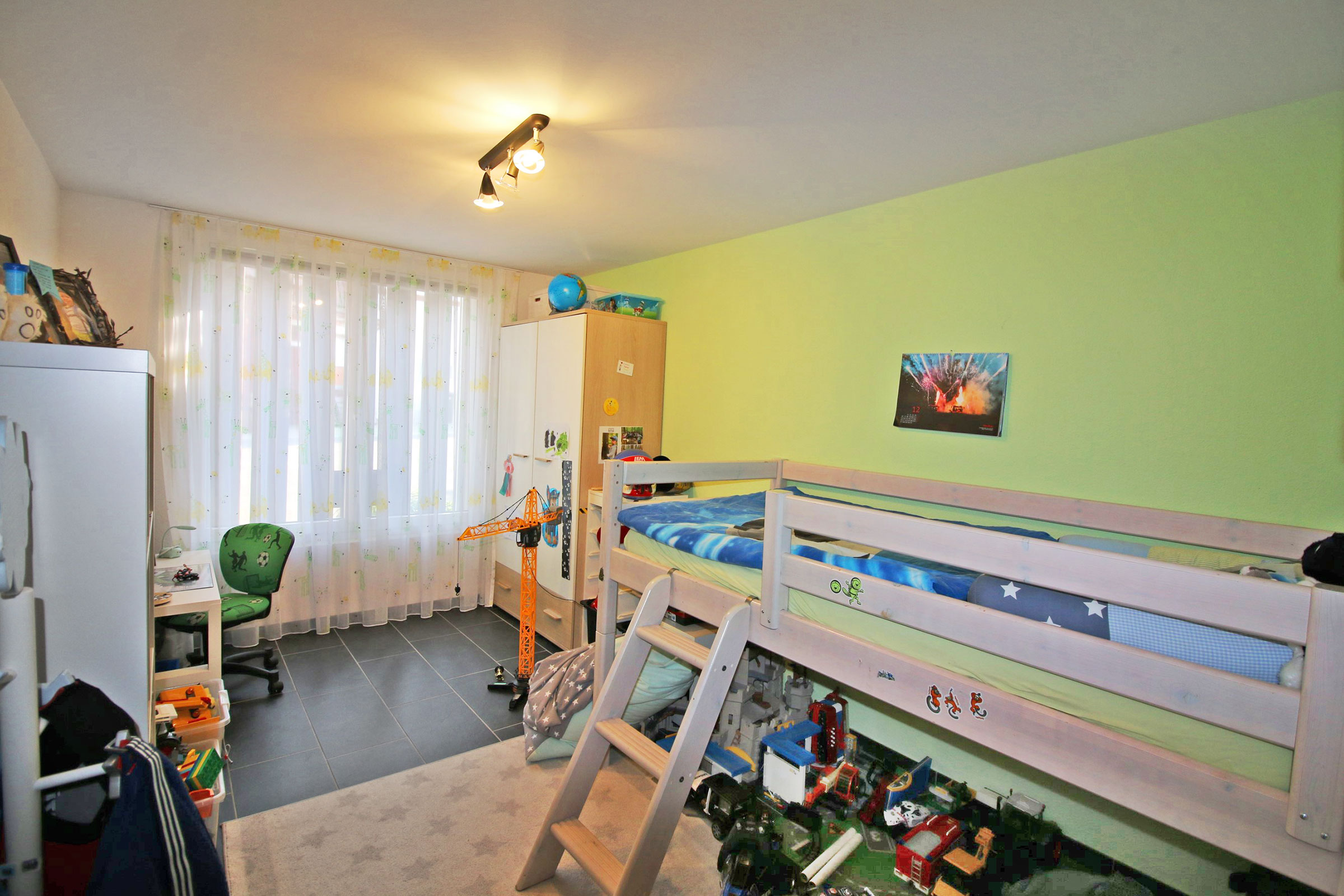 Kinderzimmer mit Hochbett
