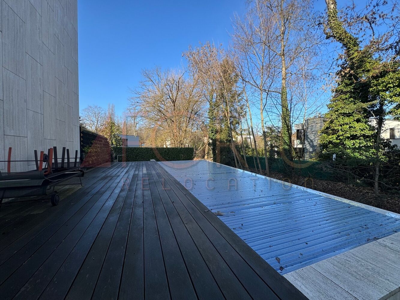 Dachterrasse mit Holzdeck