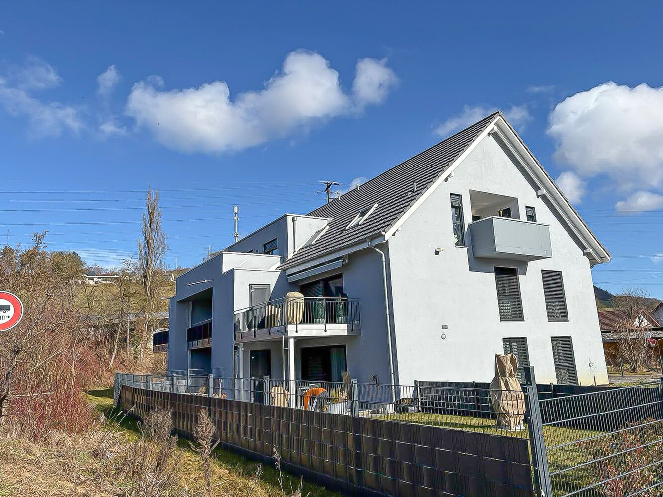 Moderne Einfamilienhaus-Ansicht