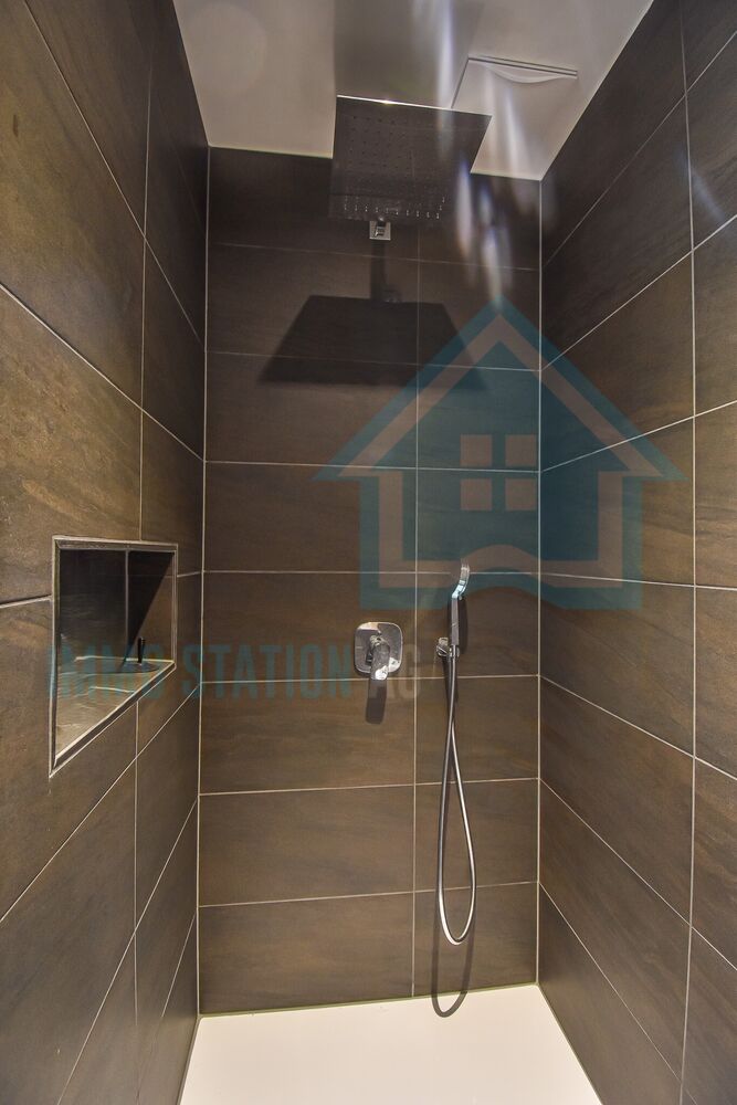 Moderne bodengleiche Dusche