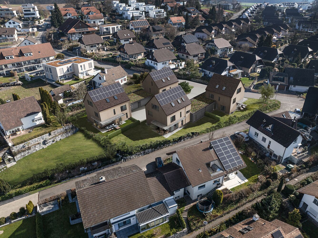 Luftaufnahme eines Wohnviertels mit Einfamilienhäusern