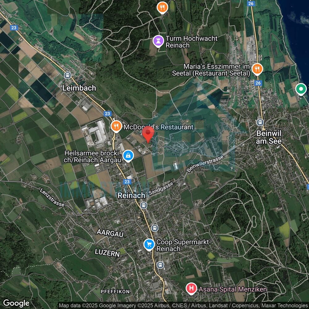 Luftaufnahme einer Kartenansicht mit Ortsmarkierungen
