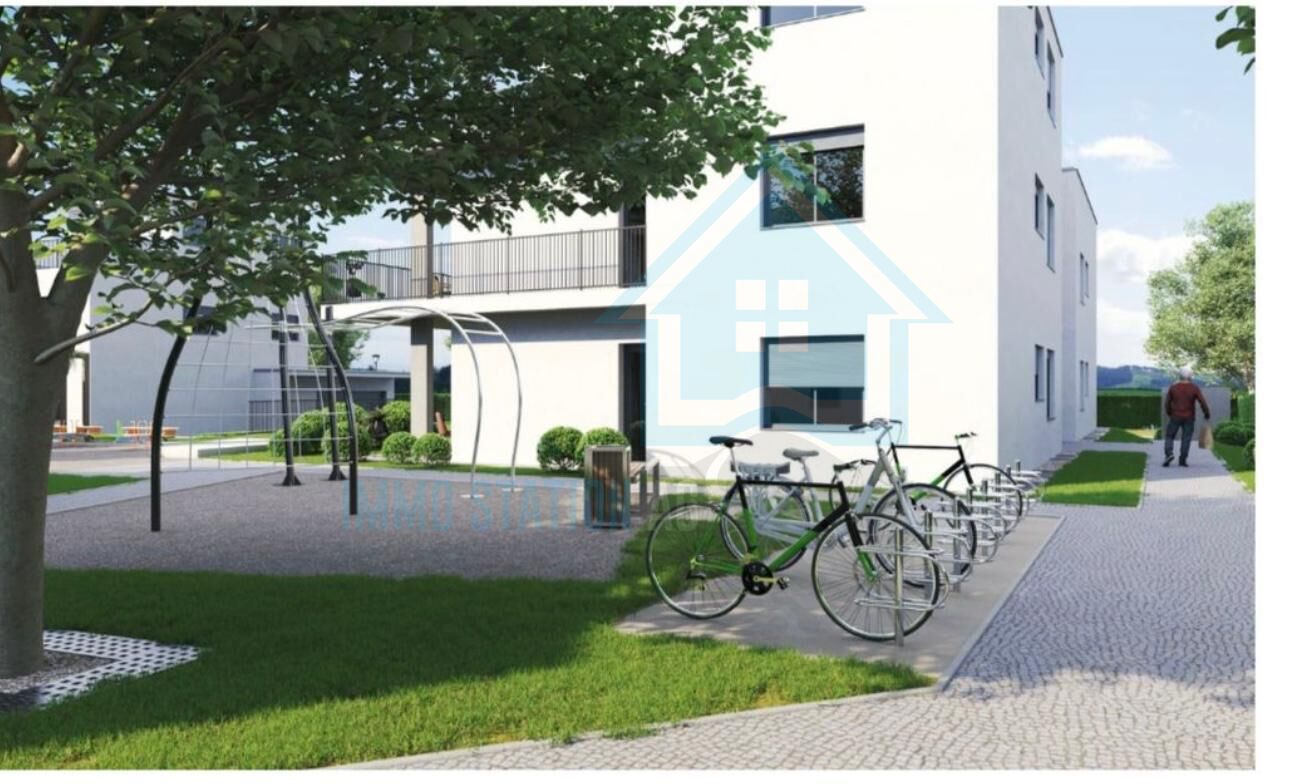 Moderner Außenbereich mit Fahrradabstellplatz