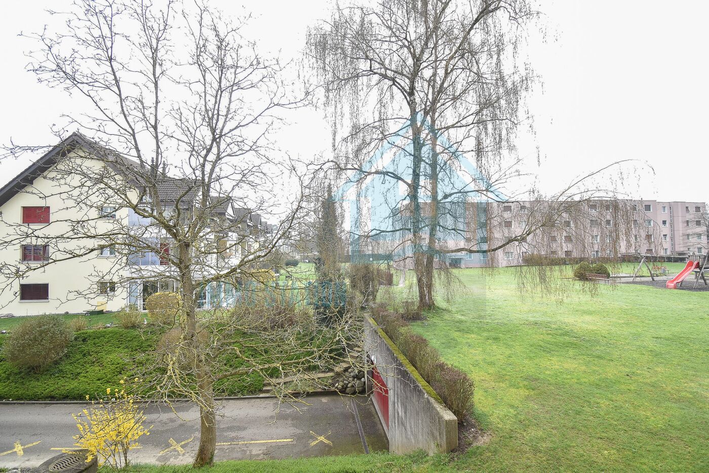 Wohnanlage mit Grünfläche