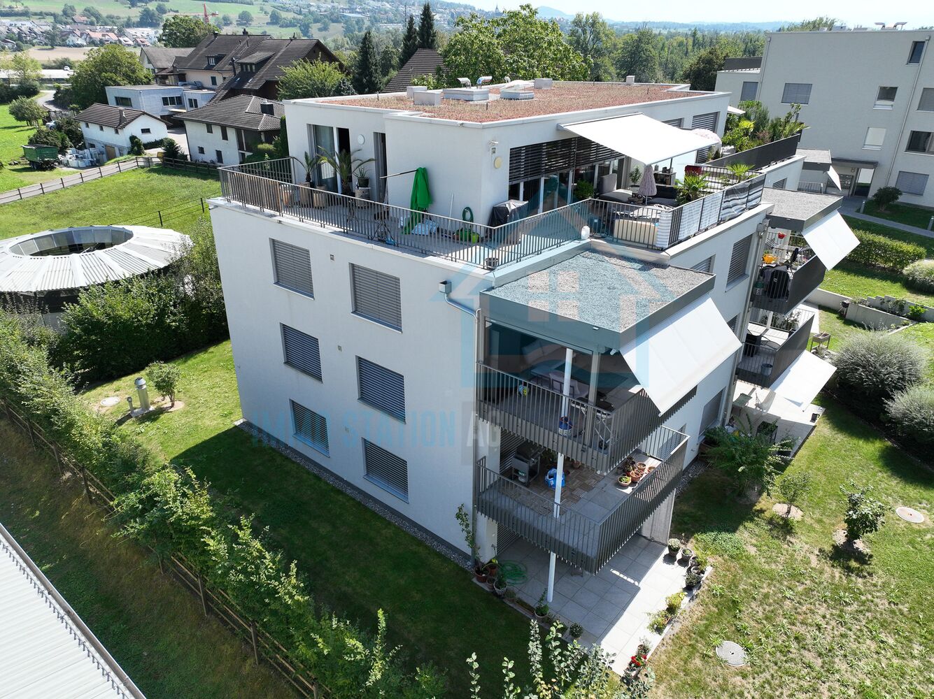 Moderne Wohnanlage mit Dachterrassen