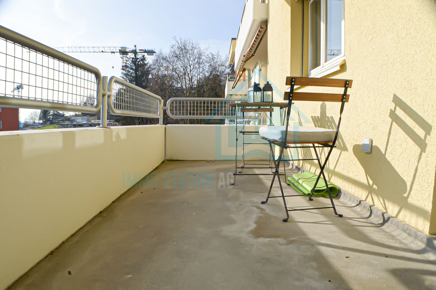 Balkon mit Sitzmöbeln