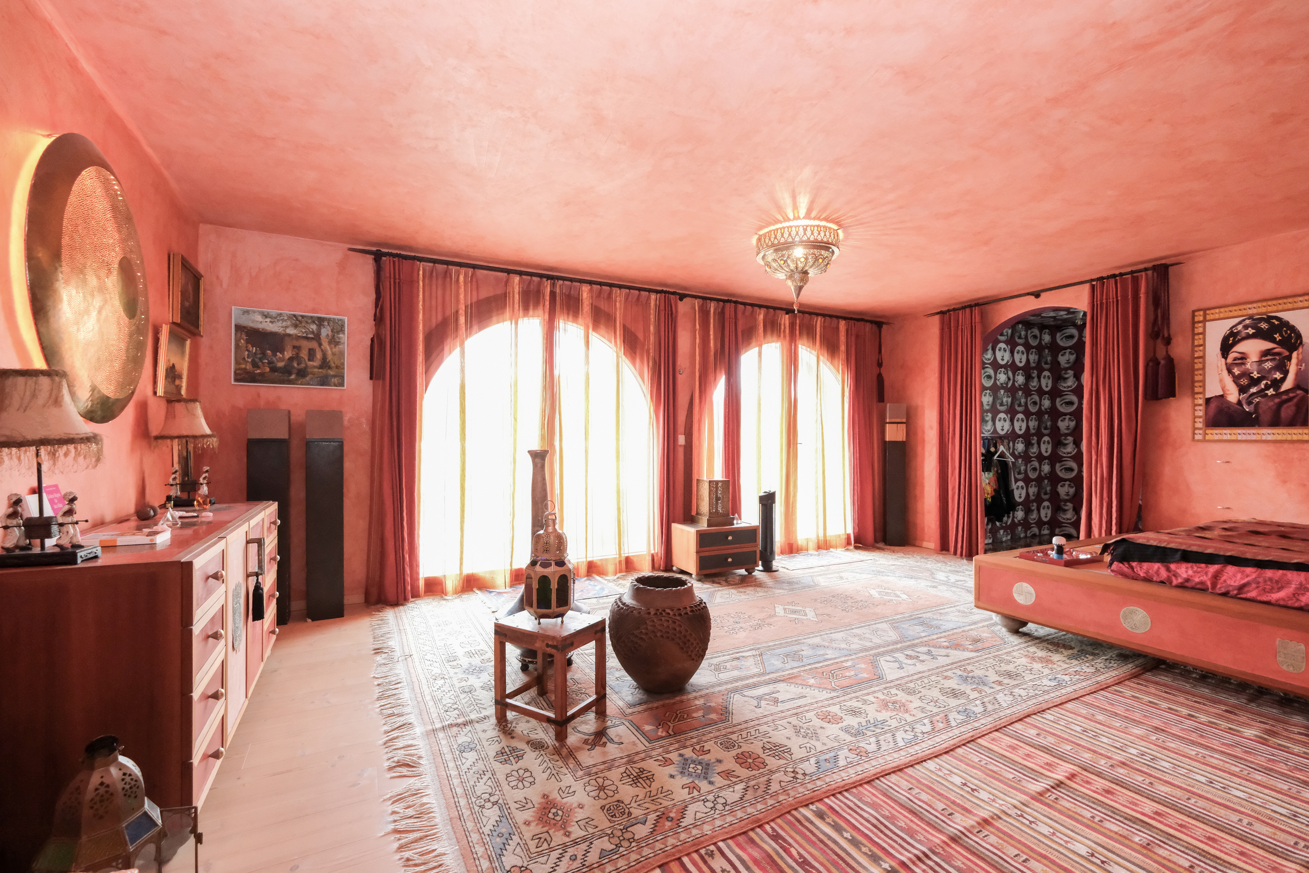 Orientalisch eingerichtetes Schlafzimmer