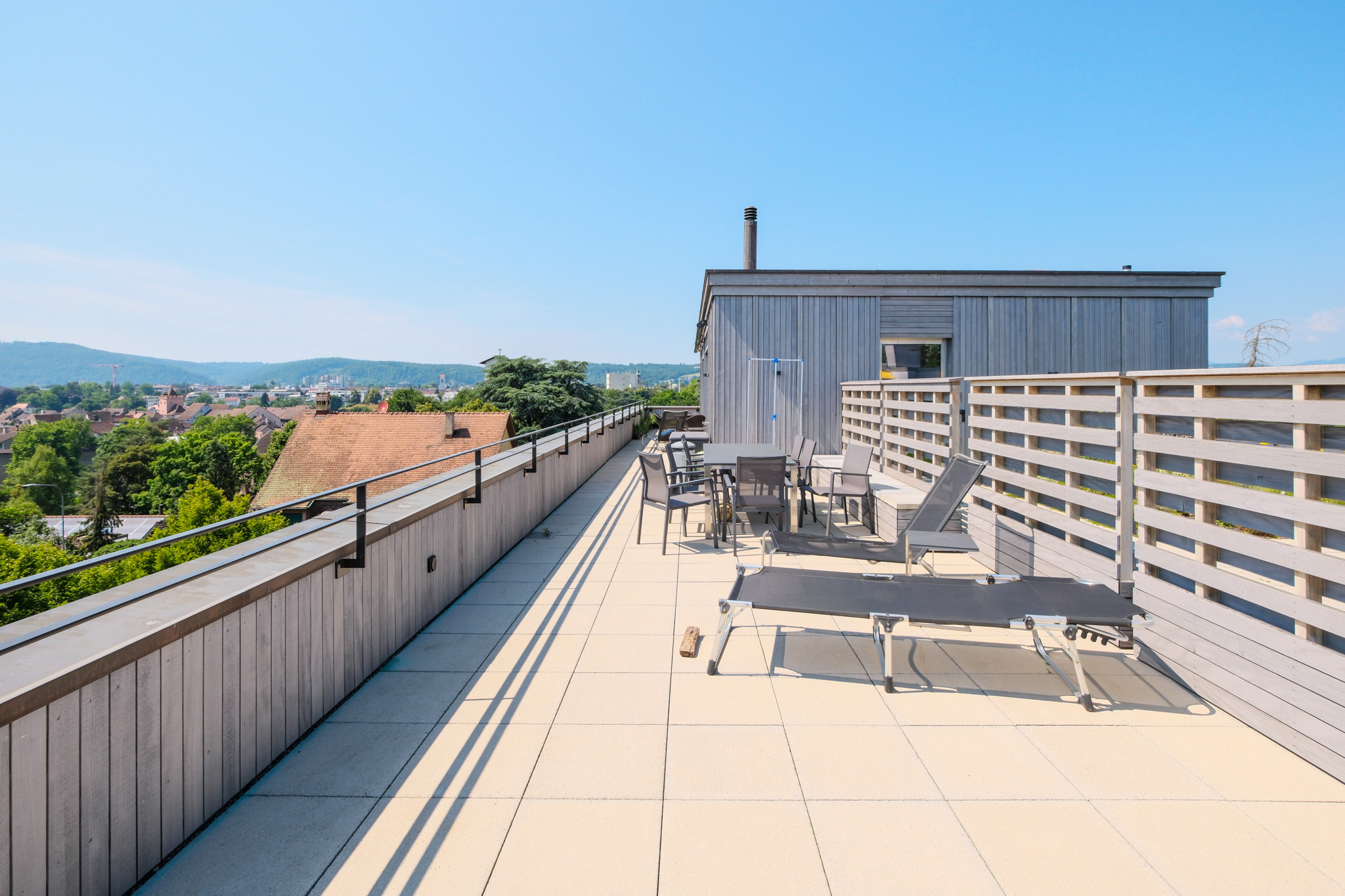 Dachterrasse mit Stadtblick