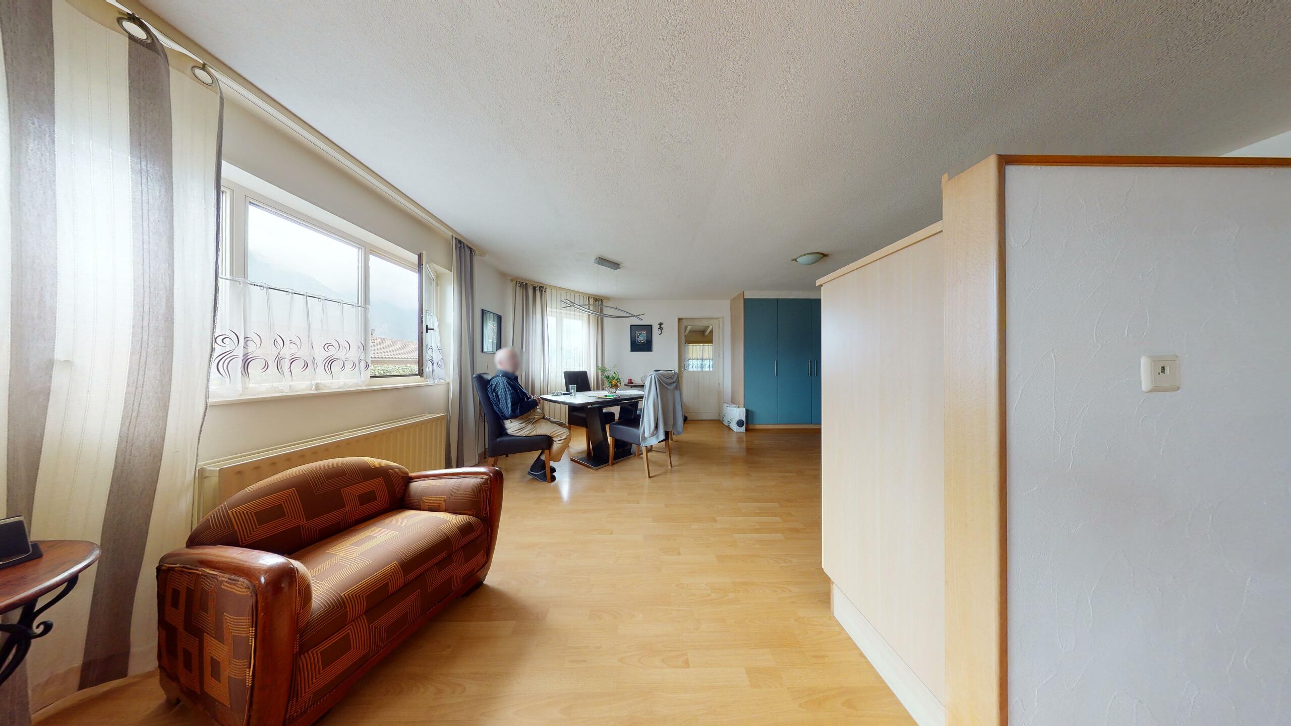 Wohnzimmer mit Essbereich