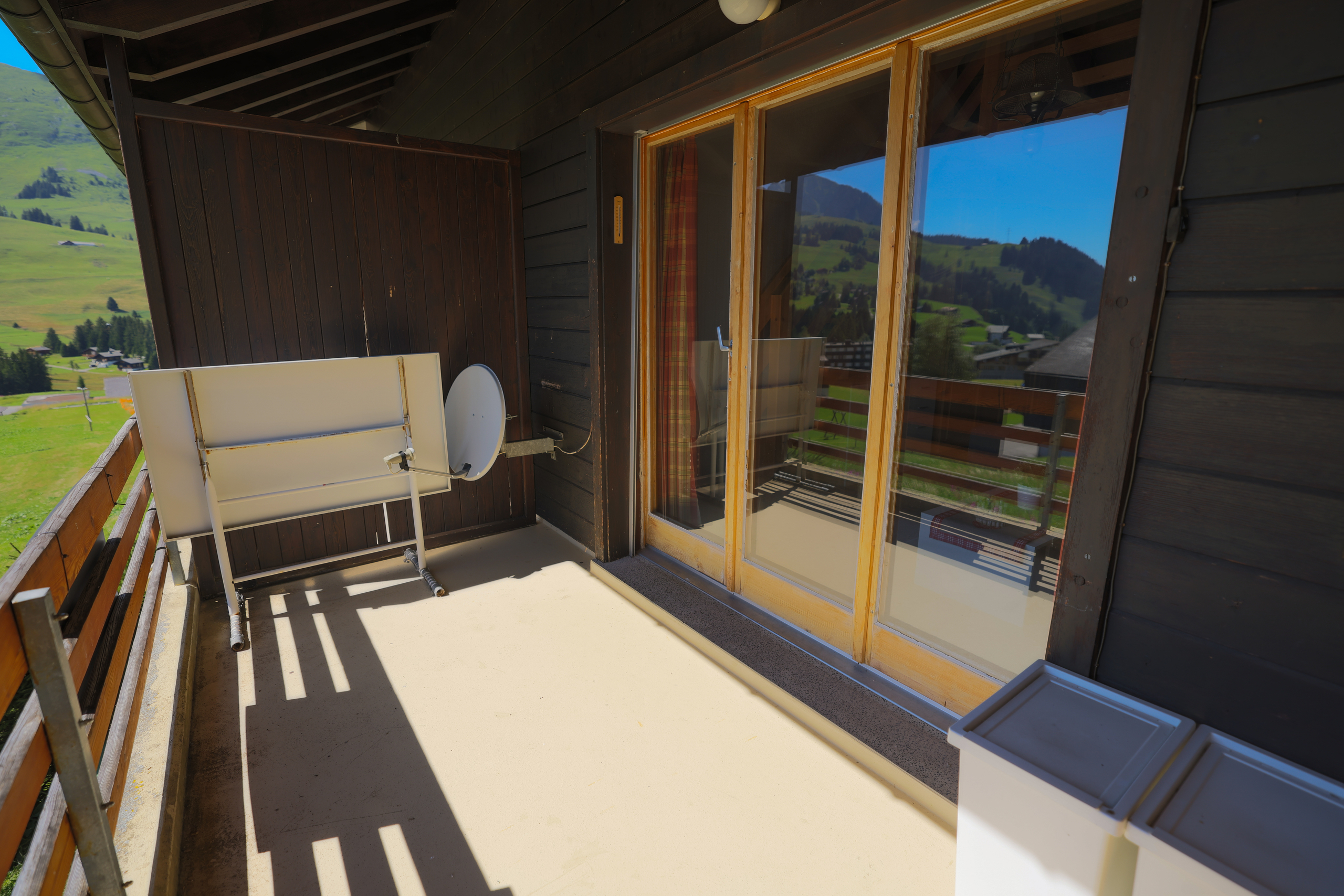 Balkon mit Bergblick