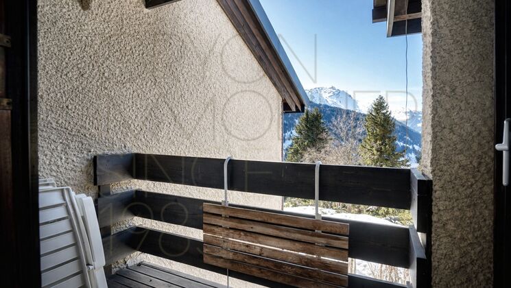 Balkon mit Bergblick