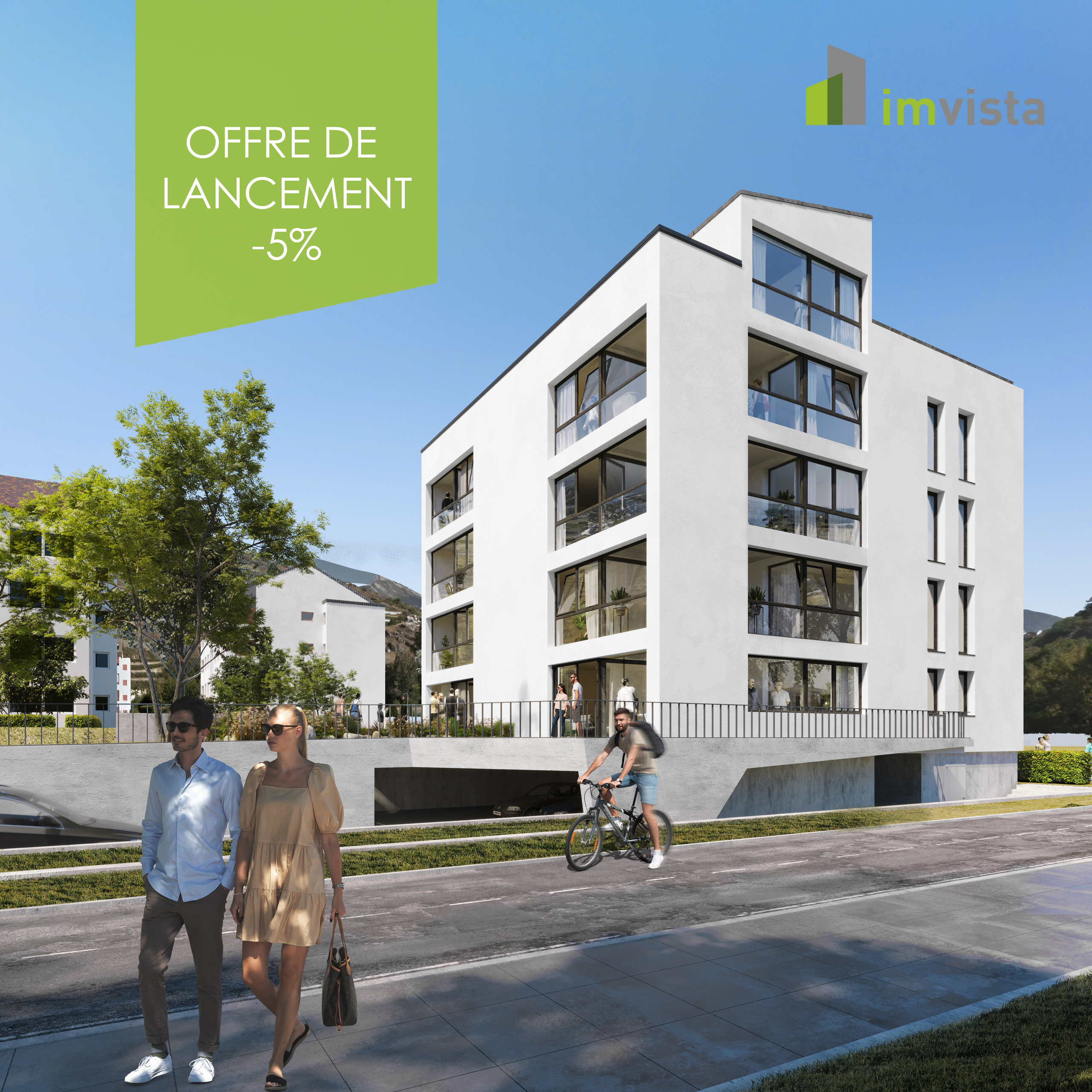 Modernes Wohngebäude mit Werbebanner